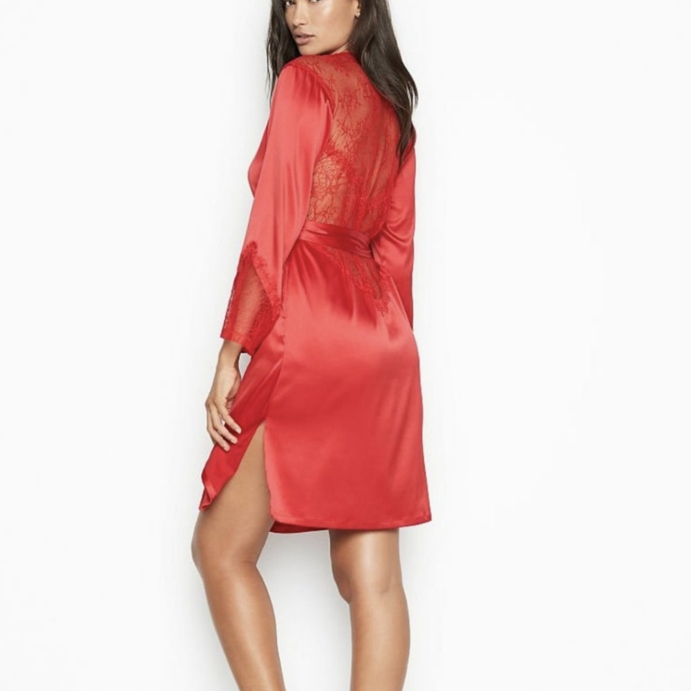 NWOT - Victoria's Secret Red satin robe M/L